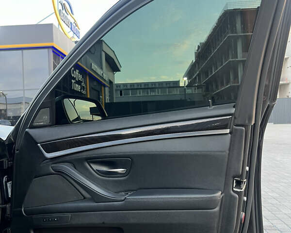 Серый БМВ 5 Серия, объемом двигателя 2.98 л и пробегом 150 тыс. км за 20000 $, фото 5 на Automoto.ua