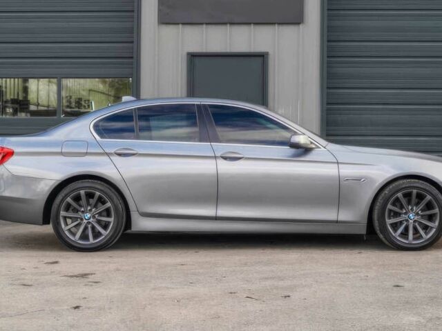 Серый БМВ 5 Серия, объемом двигателя 3 л и пробегом 83 тыс. км за 15100 $, фото 3 на Automoto.ua