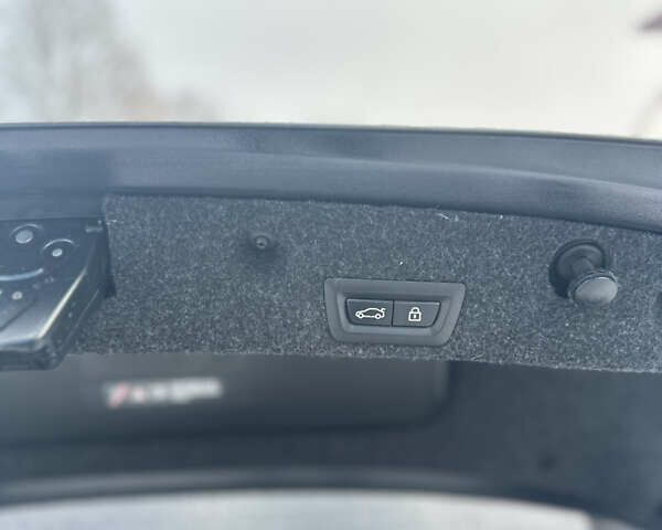 Серый БМВ 5 Серия, объемом двигателя 2 л и пробегом 208 тыс. км за 15000 $, фото 41 на Automoto.ua