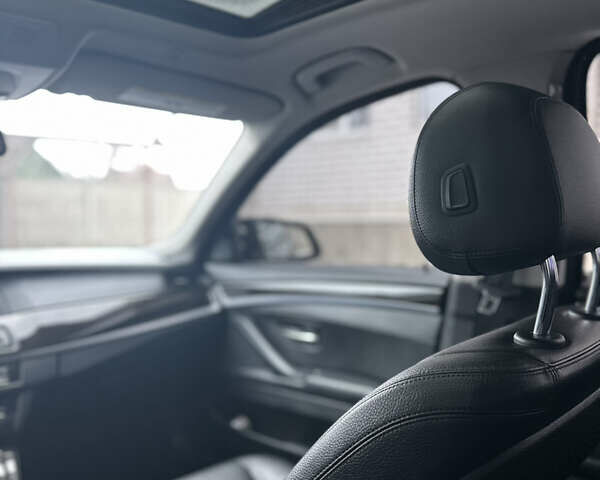 Серый БМВ 5 Серия, объемом двигателя 2 л и пробегом 208 тыс. км за 15000 $, фото 36 на Automoto.ua