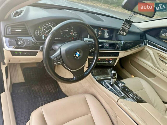 БМВ 5 Серия 2014 в Киеве на Automoto.ua Серый БМВ 5 Серия, объемом двигателя 3 л и пробегом 258 тыс. км за 16555 $, фото 10 на Automoto.ua