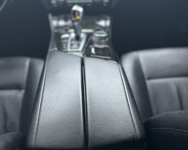 Серый БМВ 5 Серия, объемом двигателя 2 л и пробегом 208 тыс. км за 15000 $, фото 39 на Automoto.ua