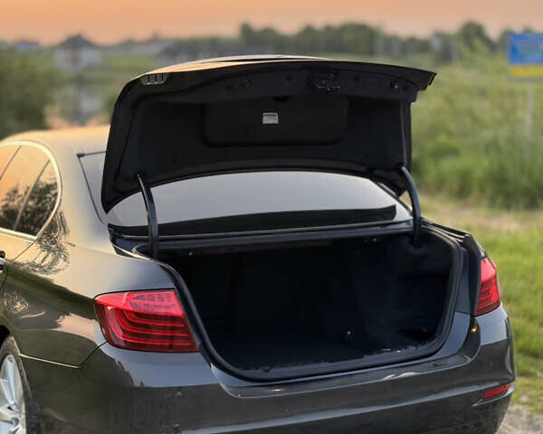 Сірий БМВ 5 Серія, об'ємом двигуна 2 л та пробігом 210 тис. км за 18000 $, фото 19 на Automoto.ua