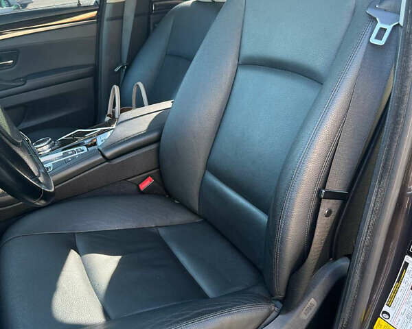 Сірий БМВ 5 Серія, об'ємом двигуна 2 л та пробігом 161 тис. км за 17500 $, фото 16 на Automoto.ua