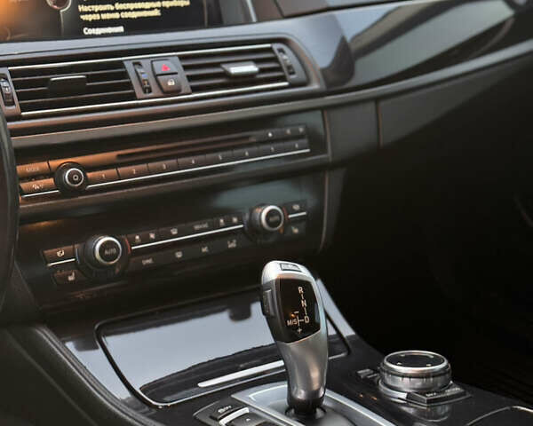 Сірий БМВ 5 Серія, об'ємом двигуна 2 л та пробігом 210 тис. км за 18000 $, фото 33 на Automoto.ua