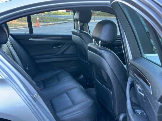 Серый БМВ 5 Серия, объемом двигателя 3 л и пробегом 90 тыс. км за 11200 $, фото 9 на Automoto.ua