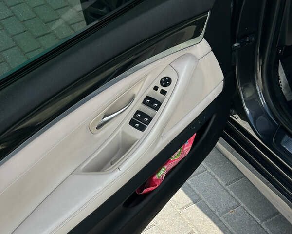 Серый БМВ 5 Серия, объемом двигателя 2.99 л и пробегом 234 тыс. км за 21500 $, фото 14 на Automoto.ua