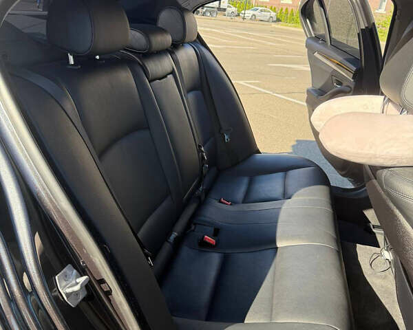 Сірий БМВ 5 Серія, об'ємом двигуна 2 л та пробігом 161 тис. км за 17500 $, фото 29 на Automoto.ua