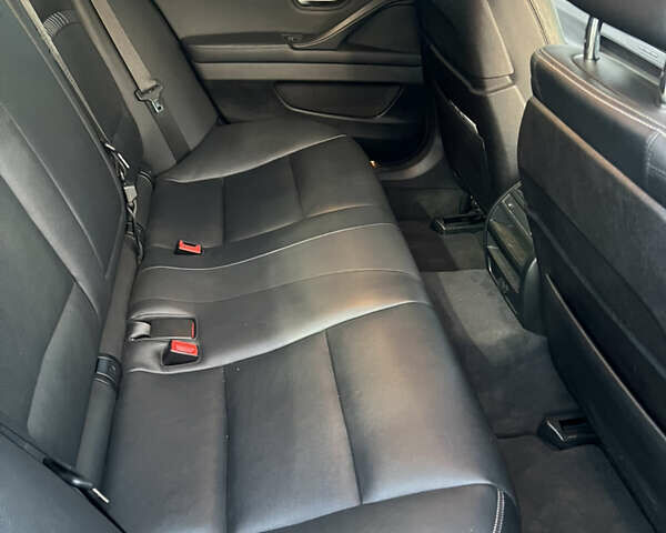 Серый БМВ 5 Серия, объемом двигателя 2.98 л и пробегом 150 тыс. км за 20000 $, фото 17 на Automoto.ua