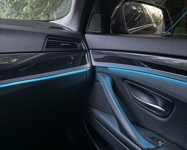 Сірий БМВ 5 Серія, об'ємом двигуна 2 л та пробігом 210 тис. км за 18000 $, фото 44 на Automoto.ua