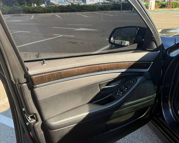 Сірий БМВ 5 Серія, об'ємом двигуна 2 л та пробігом 161 тис. км за 17500 $, фото 15 на Automoto.ua