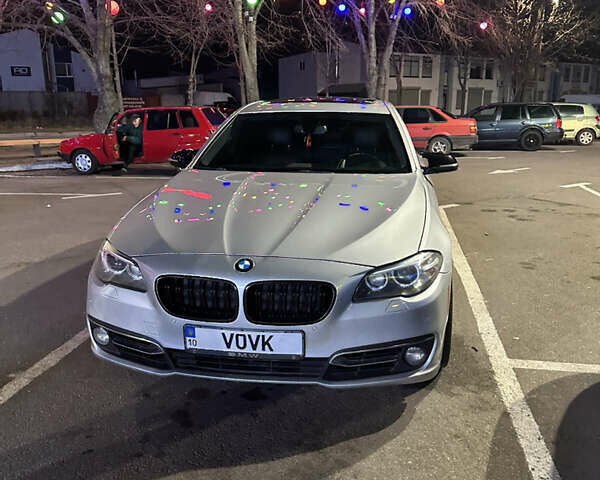 БМВ 5 Серия 2014 в Белой Церкве на Automoto.ua Серый БМВ 5 Серия, объемом двигателя 2 л и пробегом 235 тыс. км за 14000 $, фото 14 на Automoto.ua