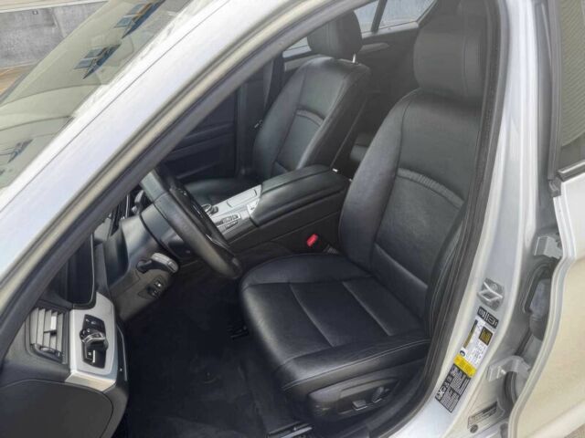 Серый БМВ 5 Серия, объемом двигателя 3 л и пробегом 89 тыс. км за 12400 $, фото 8 на Automoto.ua