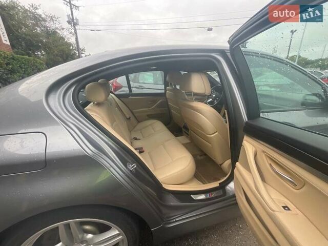 Серый БМВ 5 Серия, объемом двигателя 3 л и пробегом 153 тыс. км за 15000 $, фото 5 на Automoto.ua