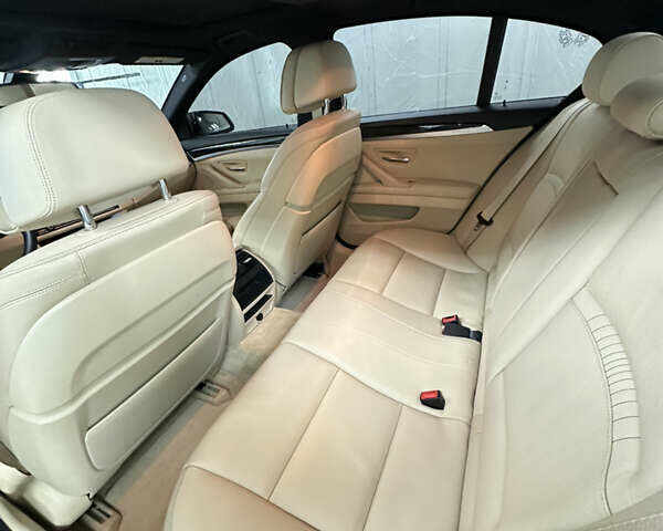 Серый БМВ 5 Серия, объемом двигателя 3 л и пробегом 127 тыс. км за 24999 $, фото 13 на Automoto.ua