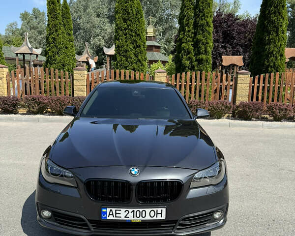 Серый БМВ 5 Серия, объемом двигателя 2.99 л и пробегом 174 тыс. км за 24500 $, фото 1 на Automoto.ua