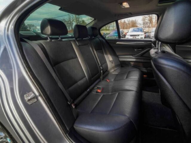 Серый БМВ 5 Серия, объемом двигателя 3 л и пробегом 83 тыс. км за 15100 $, фото 11 на Automoto.ua