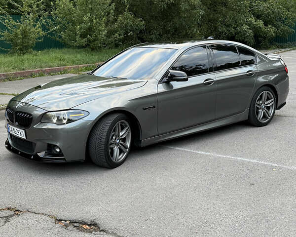 Серый БМВ 5 Серия, объемом двигателя 2.98 л и пробегом 240 тыс. км за 15000 $, фото 11 на Automoto.ua