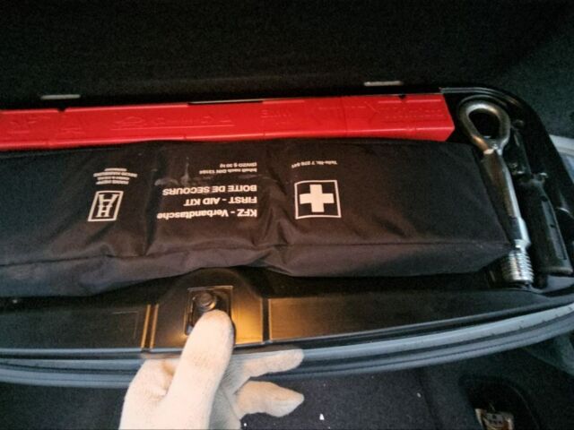 Серый БМВ 5 Серия, объемом двигателя 2 л и пробегом 179 тыс. км за 14300 $, фото 18 на Automoto.ua