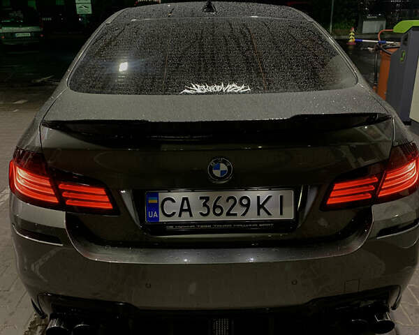 Серый БМВ 5 Серия, объемом двигателя 2.98 л и пробегом 240 тыс. км за 15000 $, фото 10 на Automoto.ua