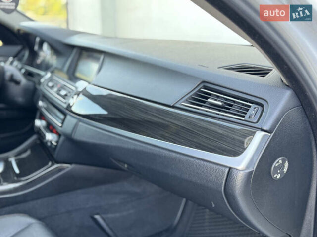 Серый БМВ 5 Серия, объемом двигателя 2.99 л и пробегом 293 тыс. км за 17500 $, фото 64 на Automoto.ua