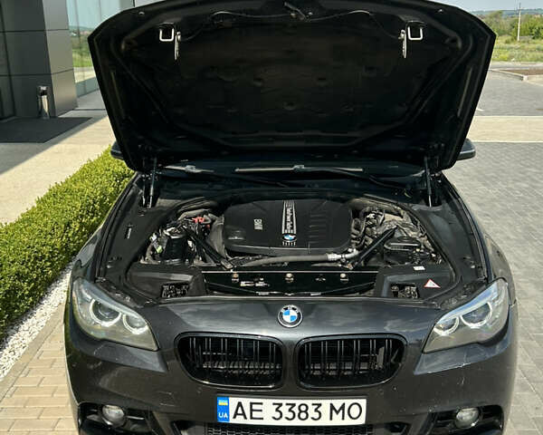 Серый БМВ 5 Серия, объемом двигателя 2.99 л и пробегом 234 тыс. км за 21500 $, фото 8 на Automoto.ua