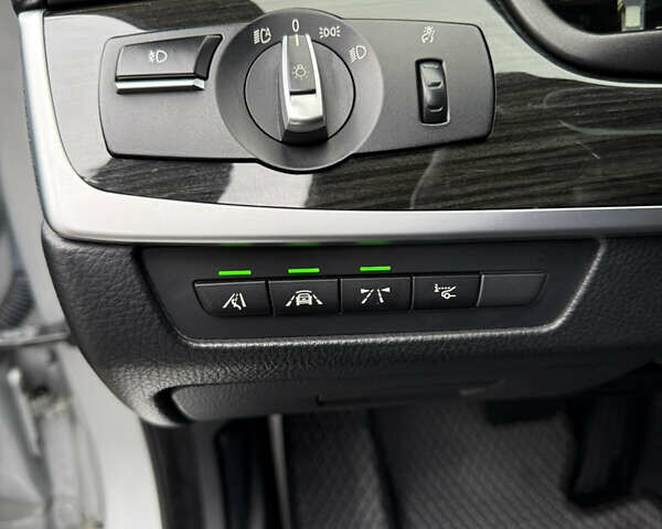 Серый БМВ 5 Серия, объемом двигателя 2.99 л и пробегом 222 тыс. км за 20000 $, фото 20 на Automoto.ua