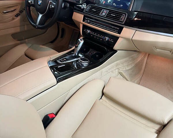 Серый БМВ 5 Серия, объемом двигателя 3 л и пробегом 127 тыс. км за 24999 $, фото 12 на Automoto.ua