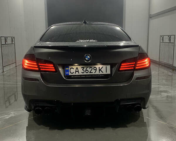 Серый БМВ 5 Серия, объемом двигателя 2.98 л и пробегом 240 тыс. км за 15000 $, фото 5 на Automoto.ua