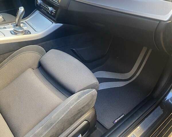 Серый БМВ 5 Серия, объемом двигателя 2 л и пробегом 212 тыс. км за 15500 $, фото 10 на Automoto.ua