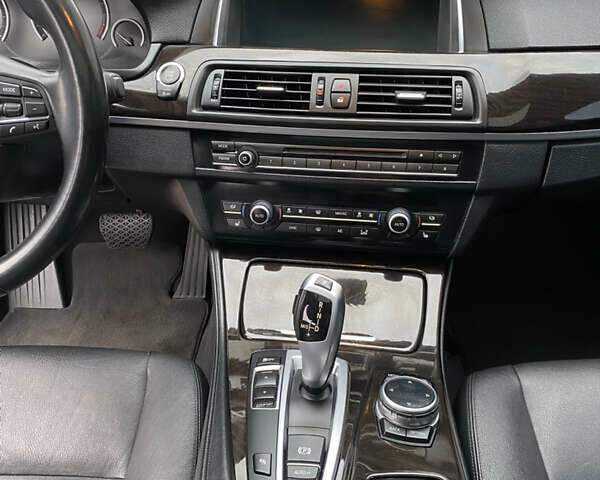 Серый БМВ 5 Серия, объемом двигателя 2.98 л и пробегом 169 тыс. км за 17100 $, фото 25 на Automoto.ua