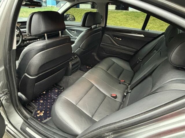 Сірий БМВ 5 Серія, об'ємом двигуна 3 л та пробігом 359 тис. км за 19200 $, фото 10 на Automoto.ua