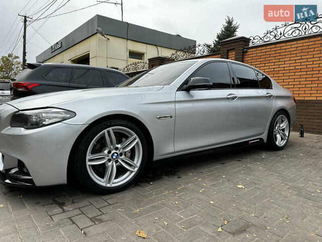 Серый БМВ 5 Серия, объемом двигателя 3 л и пробегом 163 тыс. км за 20700 $, фото 4 на Automoto.ua