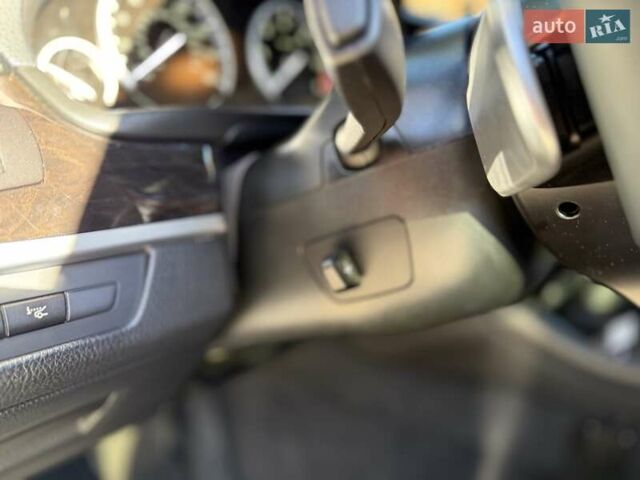 Серый БМВ 5 Серия, объемом двигателя 3 л и пробегом 183 тыс. км за 23550 $, фото 36 на Automoto.ua