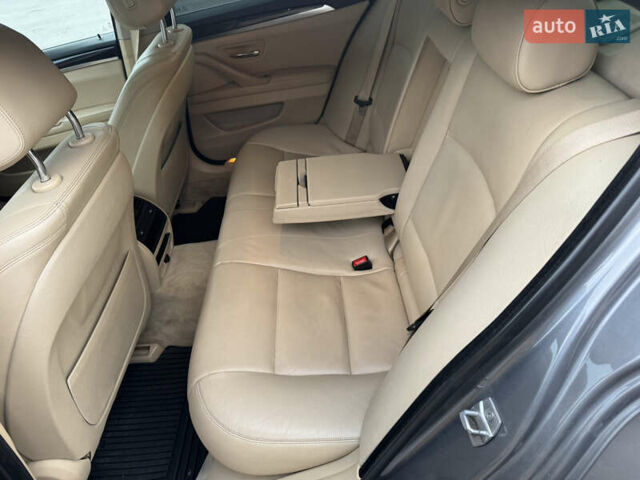 Сірий БМВ 5 Серія, об'ємом двигуна 2 л та пробігом 210 тис. км за 15000 $, фото 36 на Automoto.ua