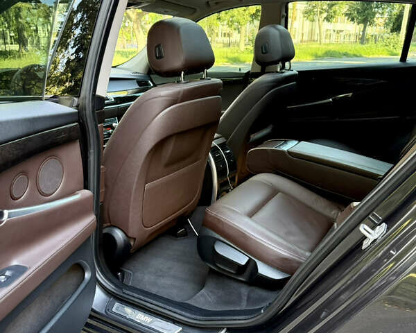 Серый БМВ 5 Серия, объемом двигателя 2.98 л и пробегом 220 тыс. км за 14999 $, фото 9 на Automoto.ua