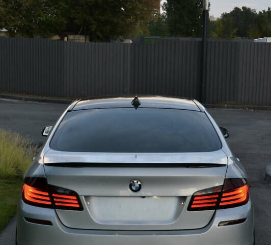 Сірий БМВ 5 Серія, об'ємом двигуна 3 л та пробігом 188 тис. км за 25000 $, фото 15 на Automoto.ua