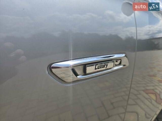 Сірий БМВ 5 Серія, об'ємом двигуна 3 л та пробігом 298 тис. км за 22500 $, фото 28 на Automoto.ua