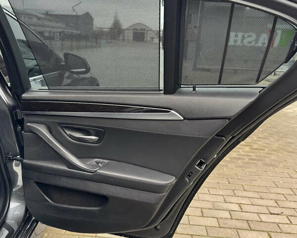 Сірий БМВ 5 Серія, об'ємом двигуна 3 л та пробігом 269 тис. км за 18900 $, фото 21 на Automoto.ua