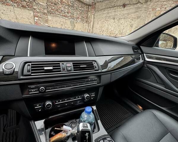 Серый БМВ 5 Серия, объемом двигателя 2 л и пробегом 88 тыс. км за 20000 $, фото 6 на Automoto.ua