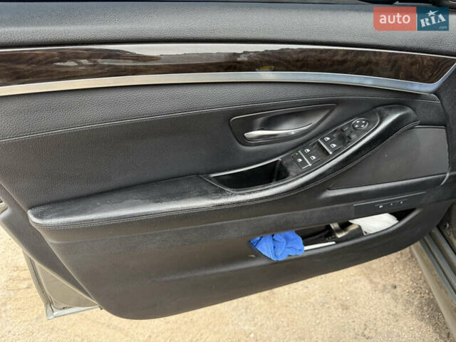 Серый БМВ 5 Серия, объемом двигателя 2.98 л и пробегом 157 тыс. км за 18900 $, фото 29 на Automoto.ua