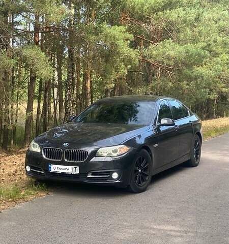 БМВ 5 Серия 2015 в Рокитное на Automoto.ua Серый БМВ 5 Серия, объемом двигателя 2 л и пробегом 285 тыс. км за 13700 $, фото 6 на Automoto.ua