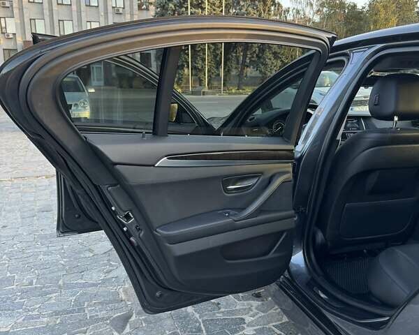 Сірий БМВ 5 Серія, об'ємом двигуна 3 л та пробігом 164 тис. км за 17000 $, фото 22 на Automoto.ua