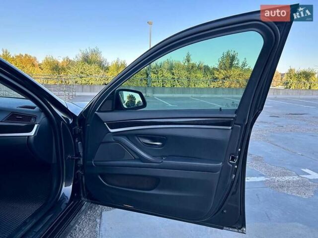 Сірий БМВ 5 Серія, об'ємом двигуна 2 л та пробігом 143 тис. км за 17500 $, фото 45 на Automoto.ua