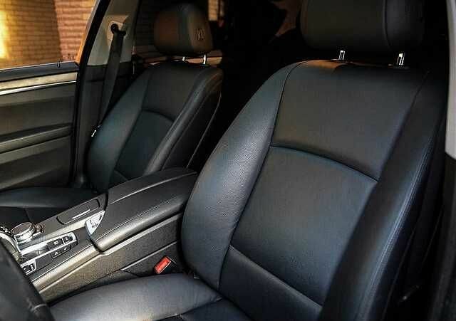 Серый БМВ 5 Серия, объемом двигателя 3 л и пробегом 75 тыс. км за 15000 $, фото 6 на Automoto.ua