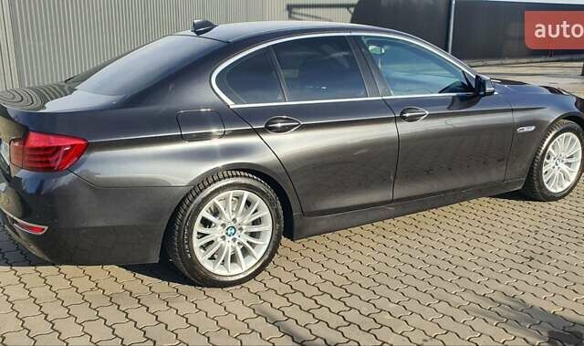 Серый БМВ 5 Серия, объемом двигателя 2 л и пробегом 229 тыс. км за 16999 $, фото 3 на Automoto.ua