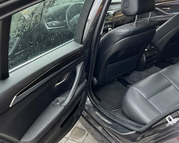 Серый БМВ 5 Серия, объемом двигателя 2.98 л и пробегом 167 тыс. км за 18700 $, фото 24 на Automoto.ua