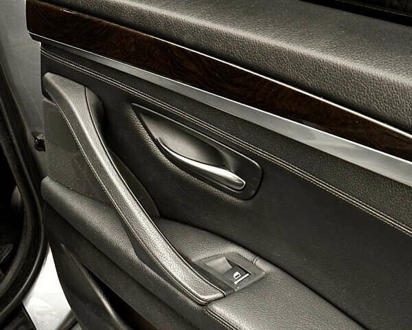 Серый БМВ 5 Серия, объемом двигателя 2 л и пробегом 365 тыс. км за 14350 $, фото 72 на Automoto.ua