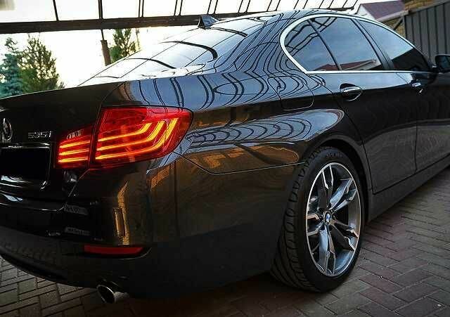 Серый БМВ 5 Серия, объемом двигателя 3 л и пробегом 75 тыс. км за 15000 $, фото 14 на Automoto.ua