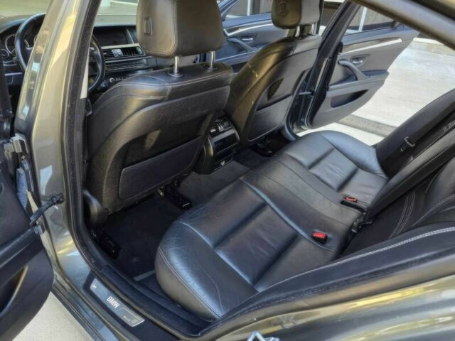 Серый БМВ 5 Серия, объемом двигателя 3 л и пробегом 80 тыс. км за 13400 $, фото 10 на Automoto.ua